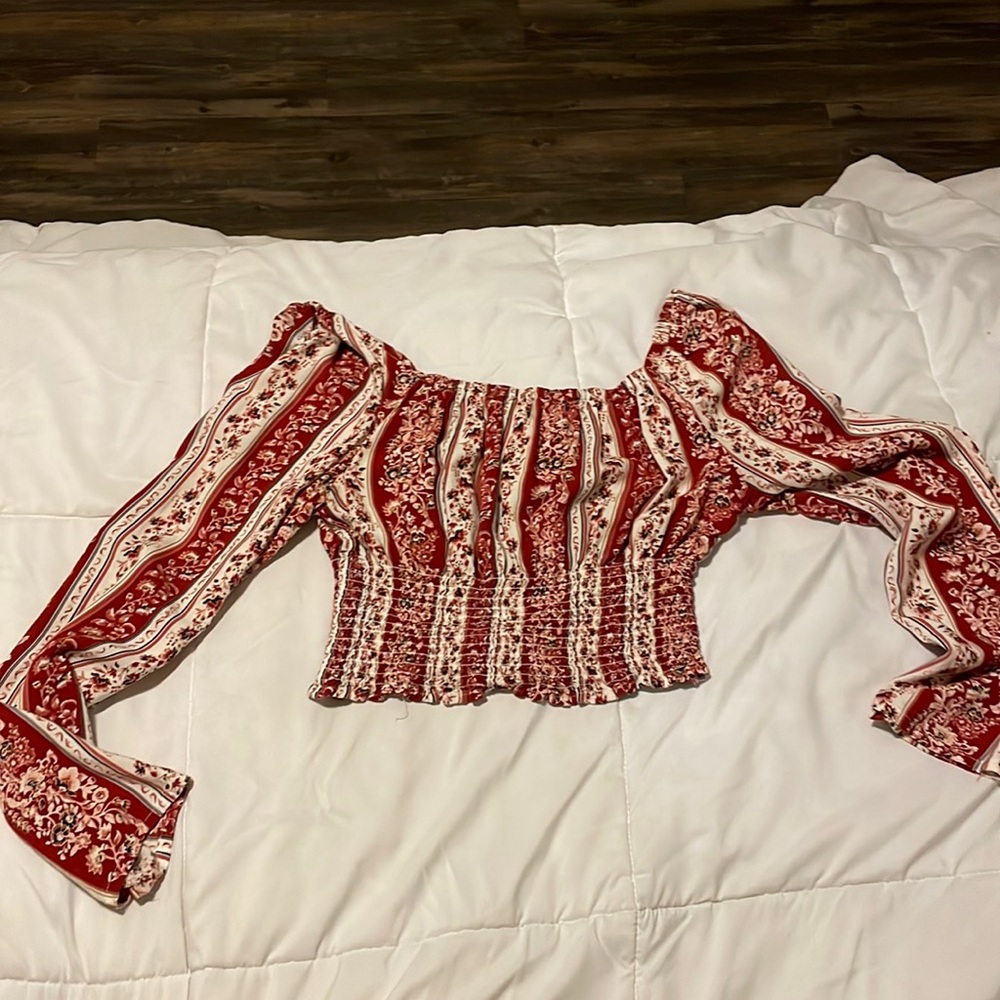 Cute floral orange blouse cropped off shoulder , only worn twice